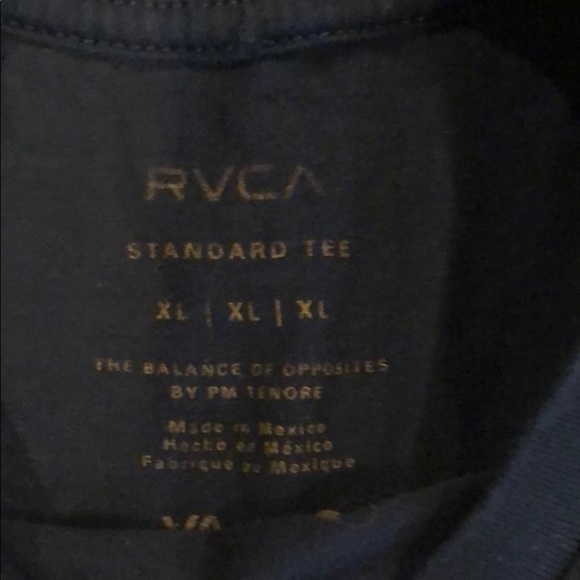 SOLD* Men’s xl RVCA tee great condition - Picture 3 of 3